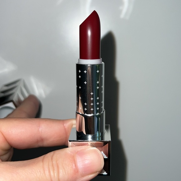 Belle En Argent Other - Belle En Argent Deep Wine Red Smoking On Screen 111 Auteur Creme Lip Color Stick
